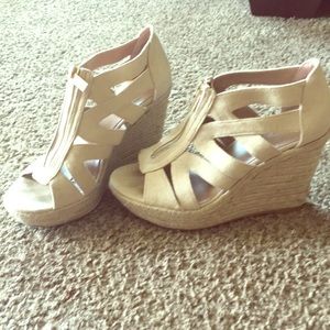 Adorable wedge sandals